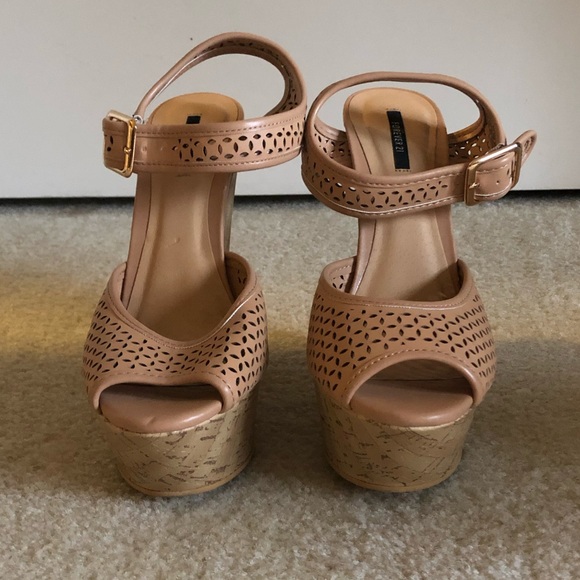 Nude cut out wedges - Picture 3 of 8